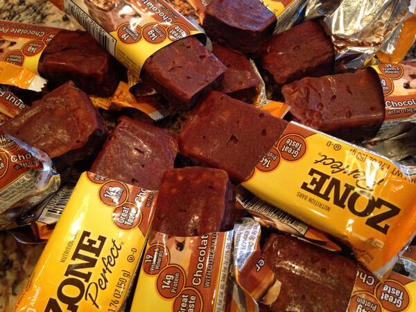 lizziefevans's tweet photo. @ZonePerfect I eat your bars daily. 3rd 10 bar pack I've bought at @Target #rockhard #wastedmoney #disappointed :( http://t.co/2M5q9r0i0c