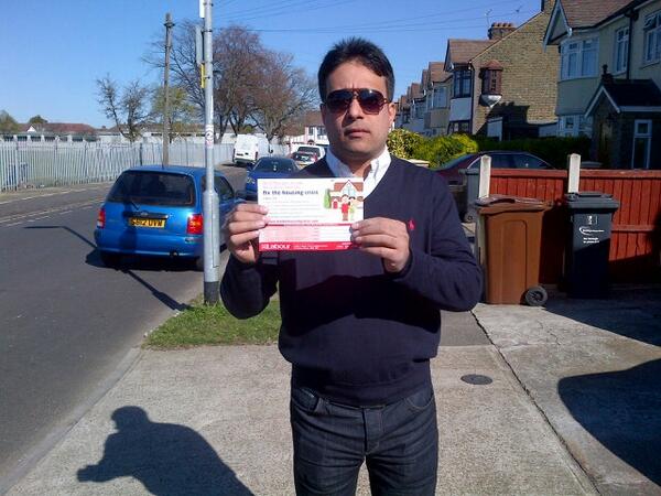 mayesbrooklab's tweet photo. What a lovely sunny day ! Started off delivering the leaflets and than door knocking @ 1pm with Labour Action Team. http://t.co/duW0qUGVyO