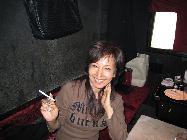 O Xrhsths ビル坂恵 Sto Twitter 7 8年前 あるプロデューサーさんに連れて行ってもらった飲み屋さんで会った 安西 マリアさん 自分は安西さんの世代ではないが 気さくで とてもキレイなマダムだった印象が残っている ご冥福をお祈りします Http T Co U6rxgpnixu