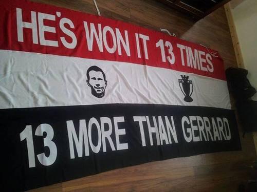 MUFCScoop's tweet photo. New Banner for Old Trafford #MUFC http://t.co/jFOvidHkCW