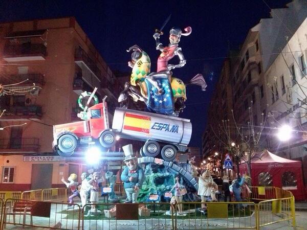 FallaGenoves's tweet image. Monument Gran 2014 #fallagenoves2014