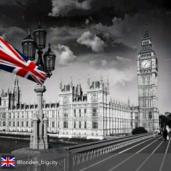BigCityWW's tweet photo. #London #England. Thanks for sending this picture to our email. More Big Cities on our website. http://t.co/zy9oXvR3UM