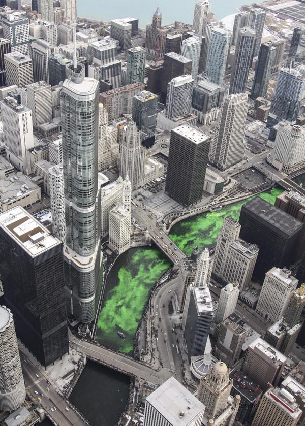 ICYMI: Incredible aerial photos of the Chicago River being dyed green sun-tim.es/1iPJ337