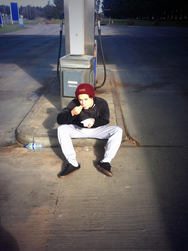 JoeManager's tweet photo. Are we trending yet? #LastNightPreOrder
Bundle Here: http://t.co/xxzZ6PRxAJ Brad wants to know... Please Rt http://t.co/pMgDOBmmkI