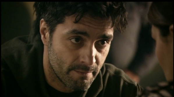 MarieCapde's tweet photo. @AdrianNavarroFC Hoy 23:30hs por Telefé @aadriannavarro es Lautaro en el 4to cap de @LaCelebracion_ "Navidad" http://t.co/i5UzQ9dTHP