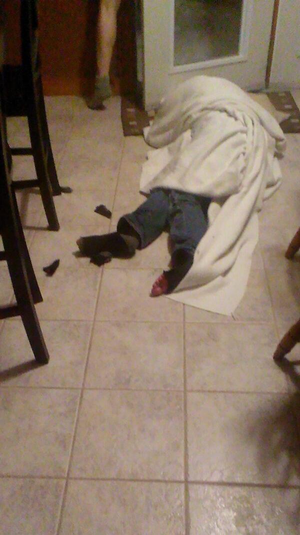 MMarshalljn's tweet photo. @QuinODonnell @ZachCrockford @cole_mackey the crime scene http://t.co/H2jdtimm0r
