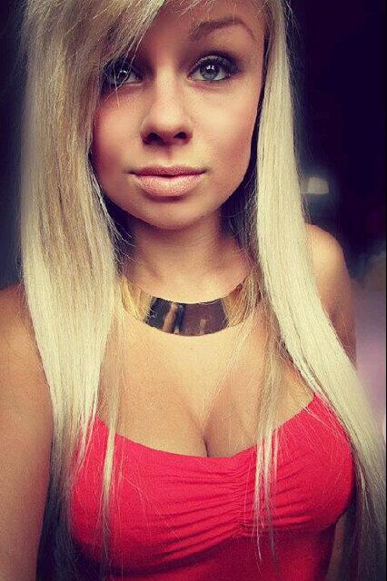 Angena_Tismon's tweet photo. Mieux vaut être seule que mal accompagnée ;) #ABonEntendeur http://t.co/tlhCUPM1Zh