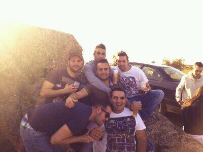 sergiogomezc91's tweet photo. Buen  sabado @ramongomezcasad  @ivan_1900bd @VictorBale11 @rubencanita http://t.co/EhBr92OVuJ