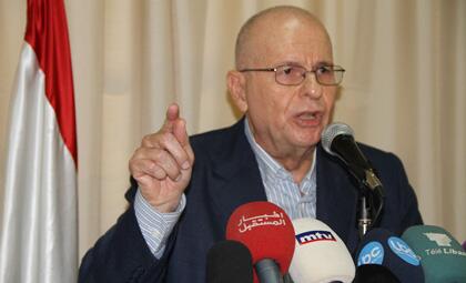 Annahar's tweet photo. لقاء في منزل كبارة: لوقف إطلاق النار في طرابلس فوراً  http://t.co/oxSb7n9RX2 #Annahar #ebanon #TripoliLB http://t.co/Kqi5nqjsnm