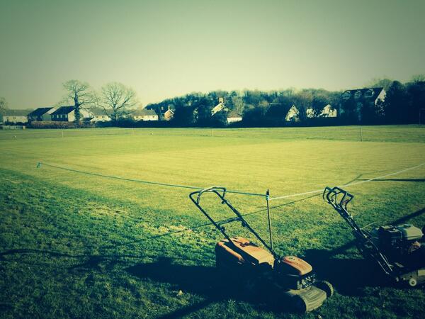 PonthirCC's tweet photo. Making the most of the good weather with some early pre season prep to the square, looking good. http://t.co/QZPhLNPe8x