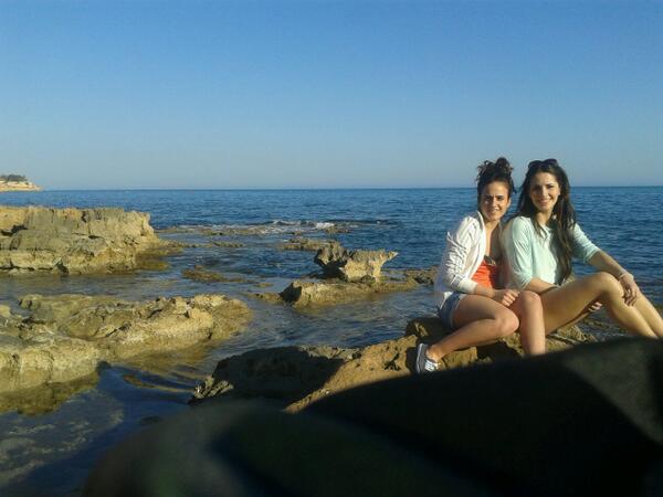 anabelgomariz's tweet photo. tarde de relax! @Miriamm_gs http://t.co/txiELCva7P