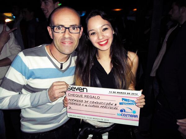 autolacostera's tweet photo. Nuestra ganadora del sorteo del carnet coche permiso B en SEVEN. Enhorabuena, te esperamos en nuestra auto!!!! http://t.co/MU62wXqDZg