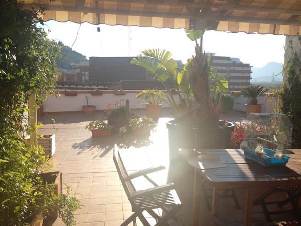 DavidVillach's tweet photo. En días como este, es un placer pasar el rato en la terraza http://t.co/wg2aM2sogv