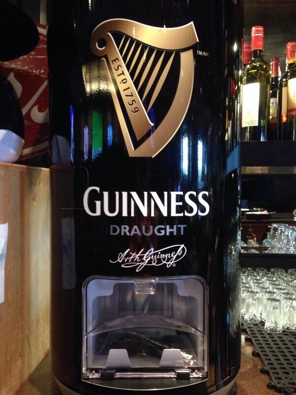 SAMZPUB's tweet photo. Happy st paddys weekend come by to try and win this #Guinness #StPatricksDay #beer http://t.co/h7tt1W46A7
