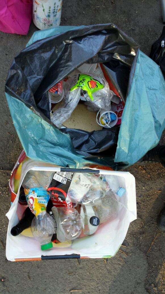 Fredrbx's tweet photo. Le zéro déchet, c'est d'abord trier en toutes circonstances... #Zerowaste cc @AlexandreGarcin #Mun59100 http://t.co/I7isDfzTm5