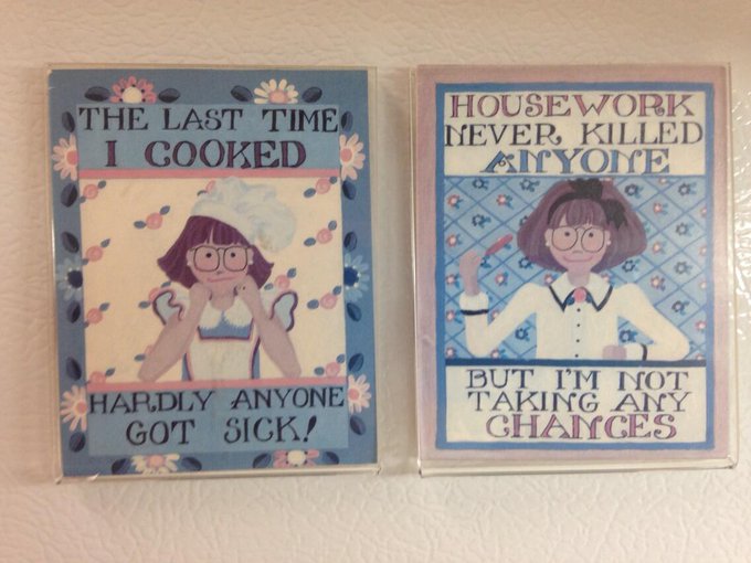 On my Mother's refrigerator. If you know me this explains a lot..... LOL http://t.co/8TuIPBvCbE<a href="/tag/hotmess"class="tags"><span>#hotmess</span></a><a href="/tag/snickers"class="tags"><span>#snickers</span></a><a href="/tag/hangry"class="tags"><span>#hangry</span></a><a href="/tag/choclate"class="tags"><span>#choclate</span></a>