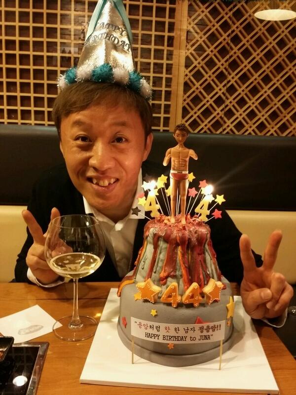 Juna0465's tweet photo. 아이고...이렇게 보잘것없는 날...해마다 챙겨주는 우리 골수팬들...정말 고마워..진짜 너희들생각해서라도 더 힘낼께!!!~~~ http://t.co/3rcpv9aDSm