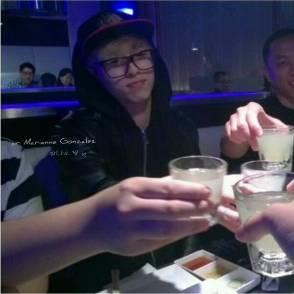 Bi3WOfDCIAAvNak.jpg:large