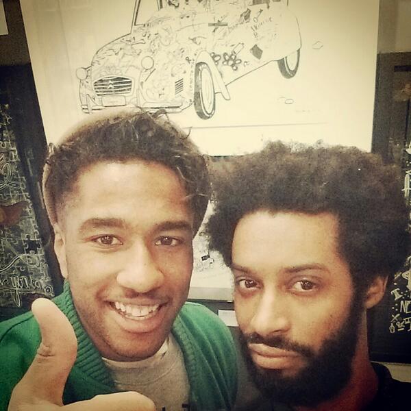 CatchaVibz's tweet photo. Big up à la performance du street artist @parissketchculture au GZ Store #ItsAlreadyOver #YouMissDaThing http://t.co/6KkxKnDat7