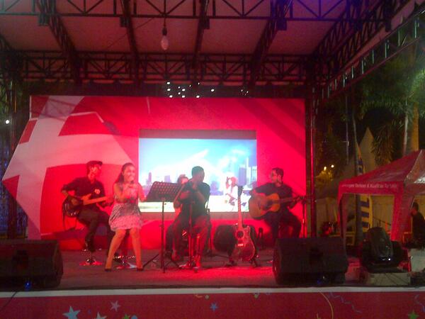 VOB On Stage " Telkomsel Vaganza Maret Fiesta " cc: <a href="/Shanaztazia/">SHA</a>  <a href="/AkuRiza/">aku arlin riza</a> @obyeSM @ShevaArrafi