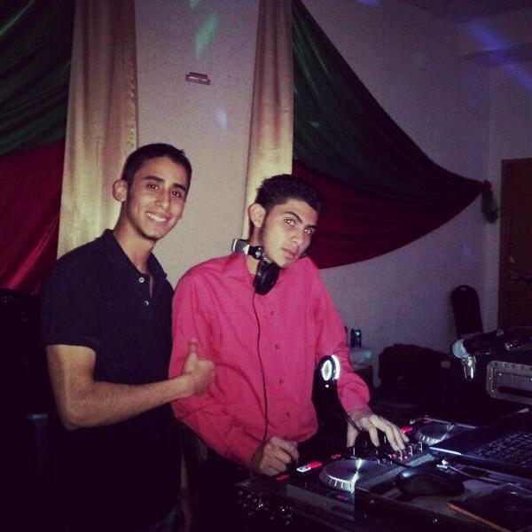 theyonelson's tweet image. Last night at jennifers 15 got crowded and crunked up lol B) helloo #springbreakk