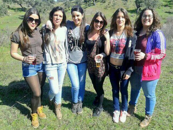 AnaH140488's tweet photo. En plena naturaleza extremeña :)) @ElenaRomAlv @nuriareyes88 @Sandraoterino @CandelaMadero @PaPriDel http://t.co/r3P9ht6E6D