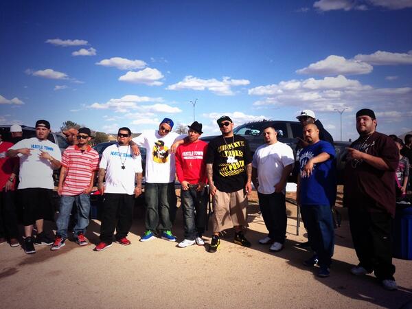 SMUCTHEWORLD's tweet photo. Yesterday car show was live s/o the homies @flatline361 @ESEBUSTA @Fly6oy6lanCo @432CORTEZ http://t.co/GPJ1ZgTUDi