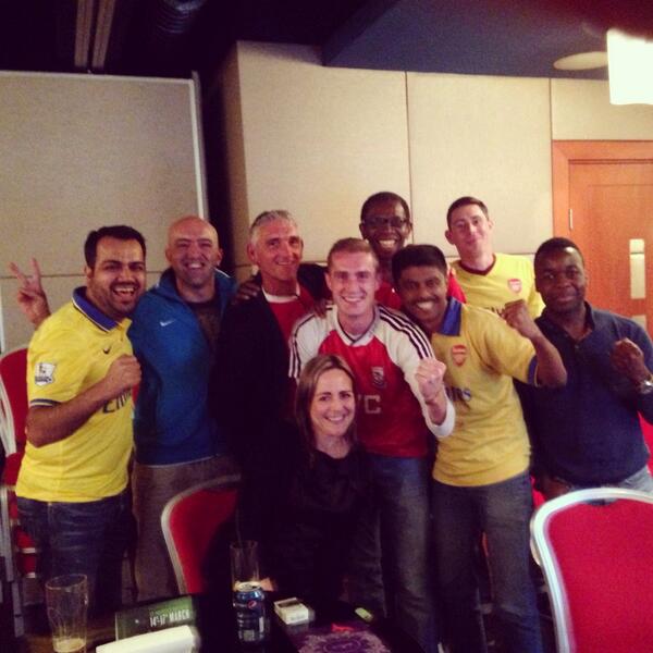 pierreylb's tweet photo. @RealRomfordPele @IanWright0 @Podolski10 @Alex_OxChambo RT for the official Arsenal supporters club! @arsenal_qatar http://t.co/XDYDQ5g137