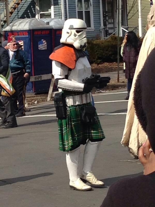 MyLifeIsAbbie's tweet photo. @KristiMancini St. Patricks day parade in new haven. #whatisthis http://t.co/C8ZwAiYQi2