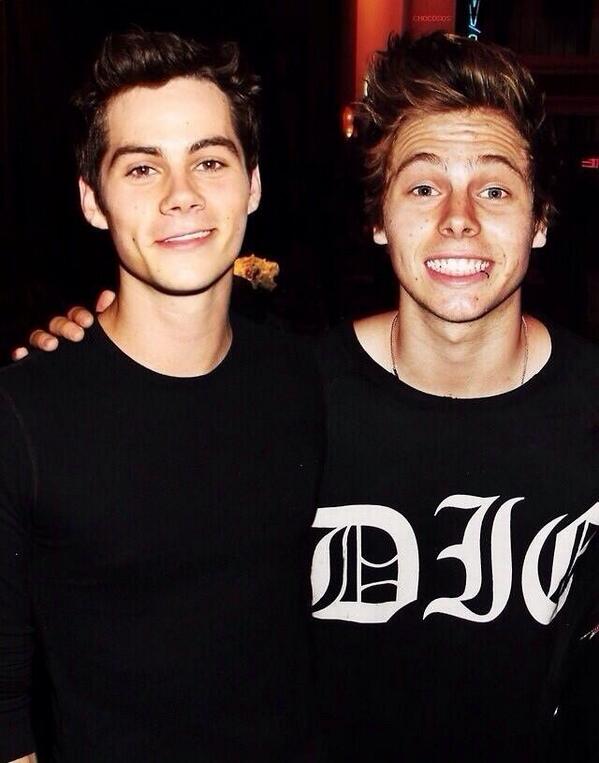 RTPerfection's tweet photo. Luke Hemmings and Dylan O'Brien http://t.co/11fMz12f9w