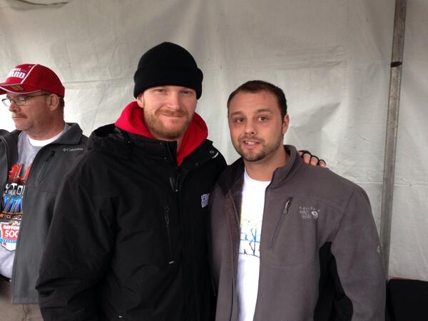 righih's tweet photo. Spent my morning and birthday with @DaleJr http://t.co/gyvZPqjrn4