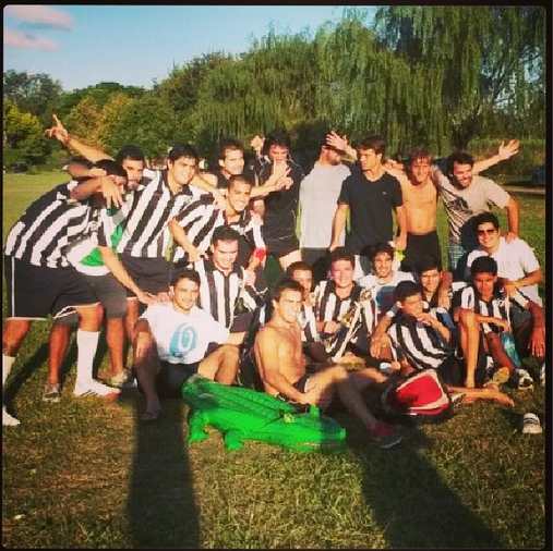 MisionesFC's tweet photo. Misiones campeón del verano! El yacaré se consagró esta tarde por 1a0 con gol de @RodraCastro .Salud muchachos! http://t.co/hKRbSLSzMH