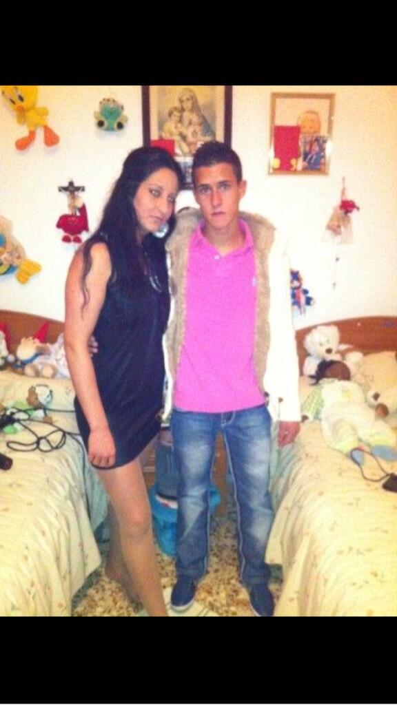 RocioPoves's tweet photo. 😘😘😘. Preciosa pareja , kien tenga pena k rabie http://t.co/nINIeR8l1B