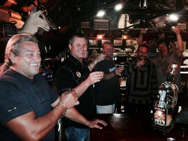 NinjaDirk's tweet photo. Leeutande vir die @Bring_en_Braai crew op Ocram http://t.co/U4bnQ5WWKq
