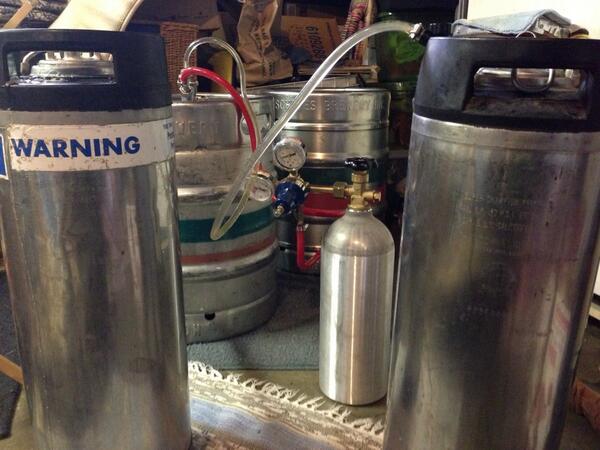 Du_Miller's tweet photo. @DeschutesBeer Sanke to corny keg transfer rig. #kegerator #craftbeer http://t.co/w0QueN7Rfi