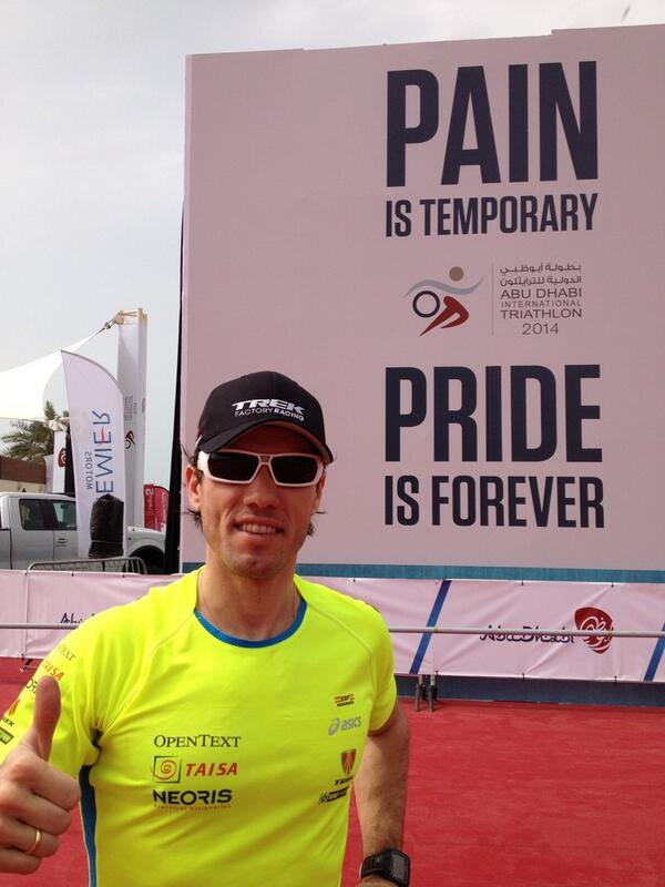 Éxito de Javier Herrero en Abu Davi.
Prendas personalizadas por SERIJEL.