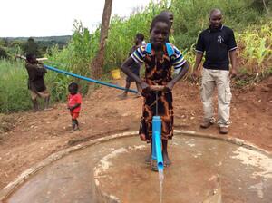 W4Z1's tweet photo. Village women are trained to fix #WellsforZoe pumps so if they break down they are easily repaired. #sustainable http://t.co/G55QG6v3cc