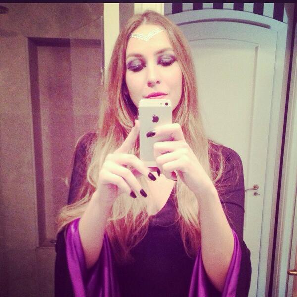 clauALT12's tweet photo. Mi disfraz de malefica!!! #los30debutu #disney http://t.co/cR43TxogCl