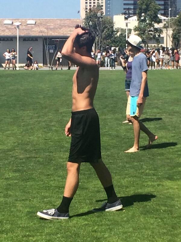 cameronjdbs's tweet photo. CAM http://t.co/GD8T06AfB5