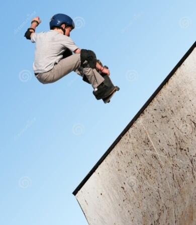Dest1nyGamer's tweet image. Me skateboarding