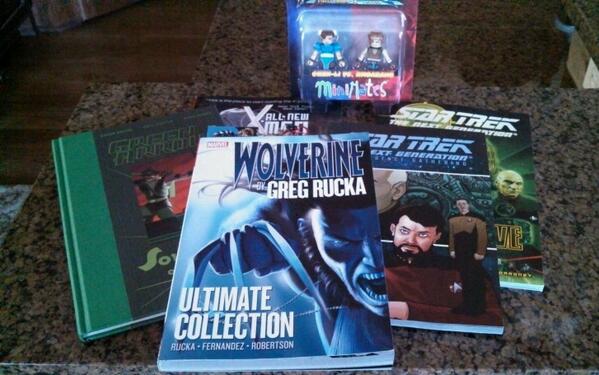 D21Beast's tweet image. Spoils of #PlanetComicCon! #ShareYourStuff