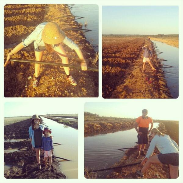 Mia_ocally's tweet photo. @teach_outback Do I look a natural? #irrigating #bushlife #teachoutback http://t.co/WzaIxnc1Dn