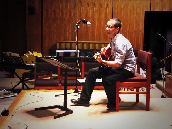 YouthSinai's tweet image. Paul gigging at OyFactor! #JoinReform