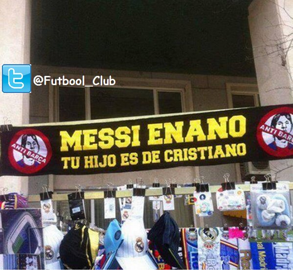 Lideres_Futbol's tweet photo. #SabiasQue En su tiempo estas bufanda fueron las mas vendidas a los alrededores del Santiago Bernabeu. http://t.co/bQPZCDJ3WJ