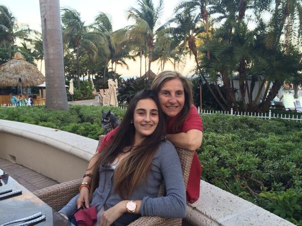 rauldemolina's tweet photo. Con #Mia y @CubaPalm  en el #RitzCarlton Key Biscayne http://t.co/ixkEEgChd9