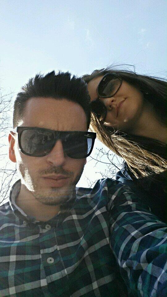 alejandro89cast's tweet photo. Todo llega...todo termina..nosotros seguimos sumando 🙊 @miriamsan02 http://t.co/AOvB4ZzNX3