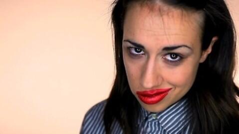 Timmyinheavyo's tweet photo. She's a real rock chick, with the red lipstick http://t.co/k3YioM8wH8