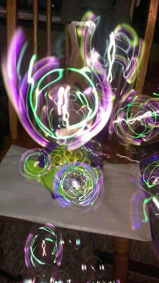 AudreyERL's tweet image. Phone + flash + bubbles. #NoFilter #CrazyColors! #BubblesAreFun #Hurricane