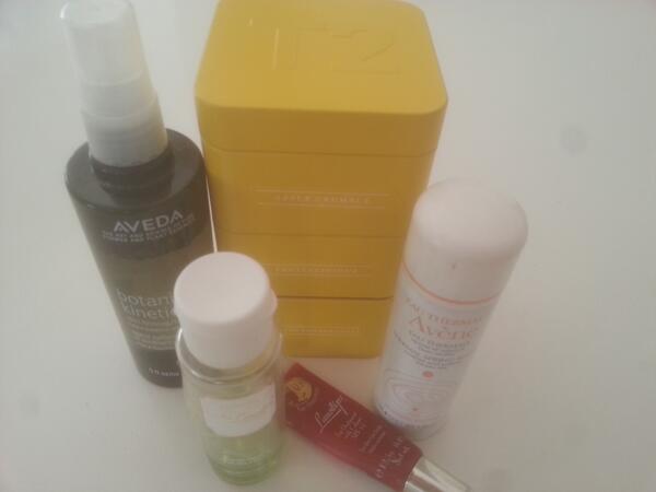 goskimama's tweet photo. #hospital essentials @t2teaofficial @aveda @aveneusa @ lanolips Got to stay hydrated http://t.co/JgwJy1oTgi