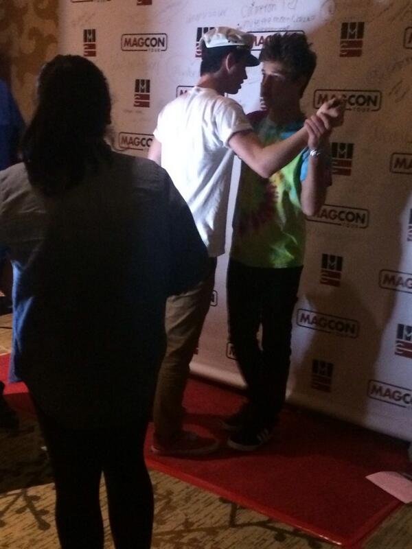 cameronjdbs's tweet photo. #cash http://t.co/1VquePd60p